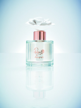 Rosie Huntington-Whiteley navrhla svoj prvý parfém  (http://blog.mapaobchodov.sk)